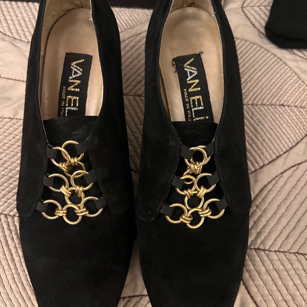 Beautiful Vaneli Italian Shoes. In Very Good Condition. Size 7 1/2.